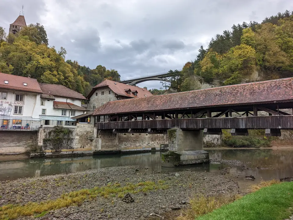 The covered Pont de Berne across the Sarine