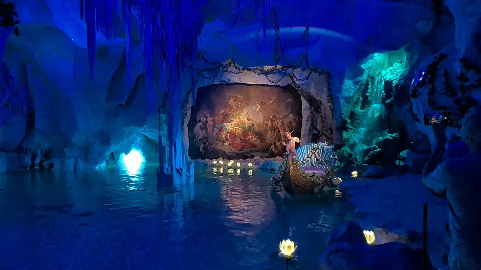 The grotto cavern and its painted backdrop