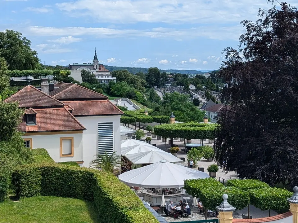 The abbey gardens and the terrace café