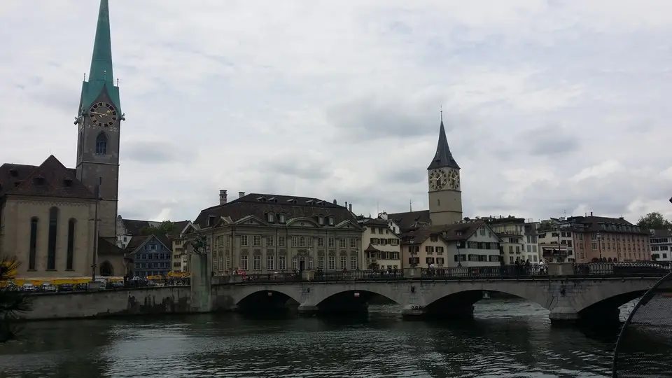 The Fraumünster, St Peter and the bridge over the Limmat